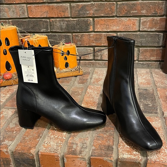 Elegant Black Ankle Boots Sz 8.5 - Picture 2 of 8